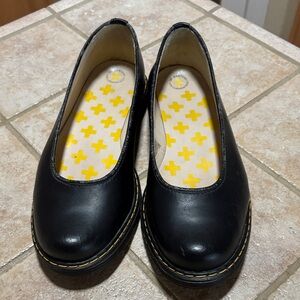 Black Leather Women's Flats